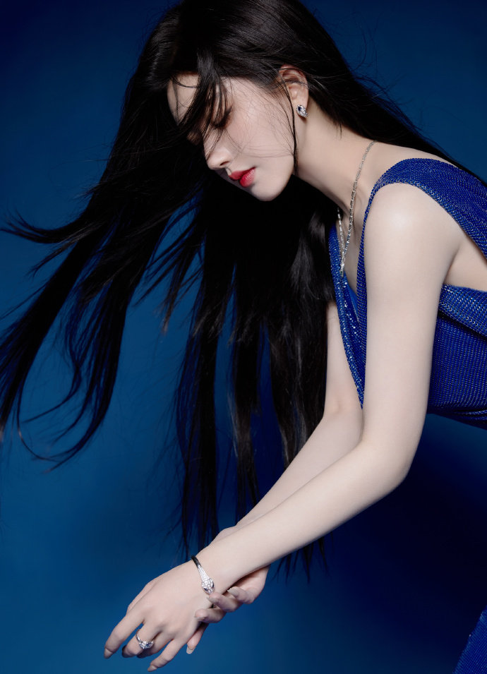 - 子夜电影主题春节版VAG旗舰厅子夜电影主题(图1) - 子夜电影主题春节版VAG旗舰厅子夜电影主题(图1)