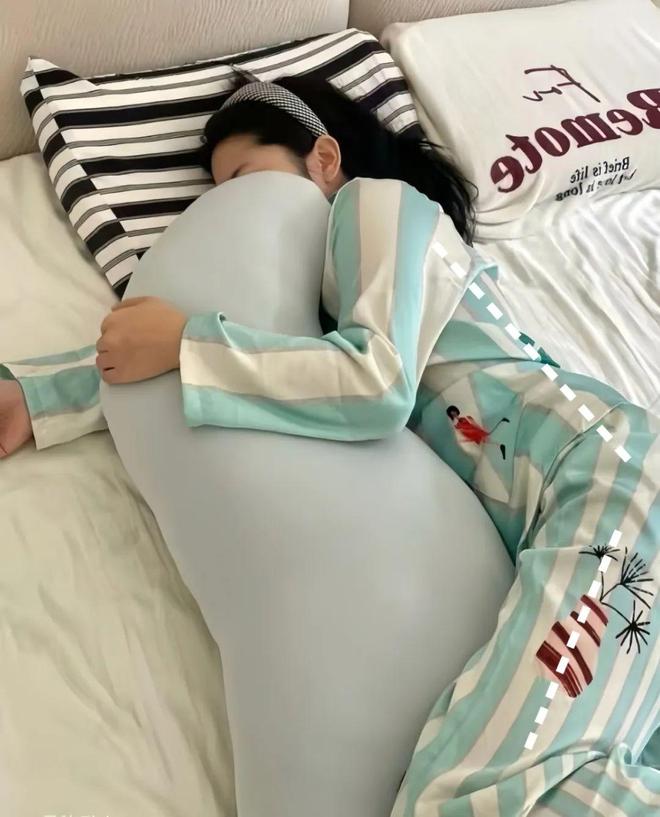 替代品抱着它睡的真好！！！ag旗舰厅注册“人形抱枕”(图17)